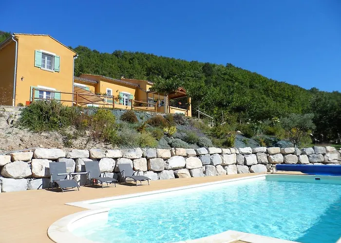 Guest house Le Jas Du Gabian 3*